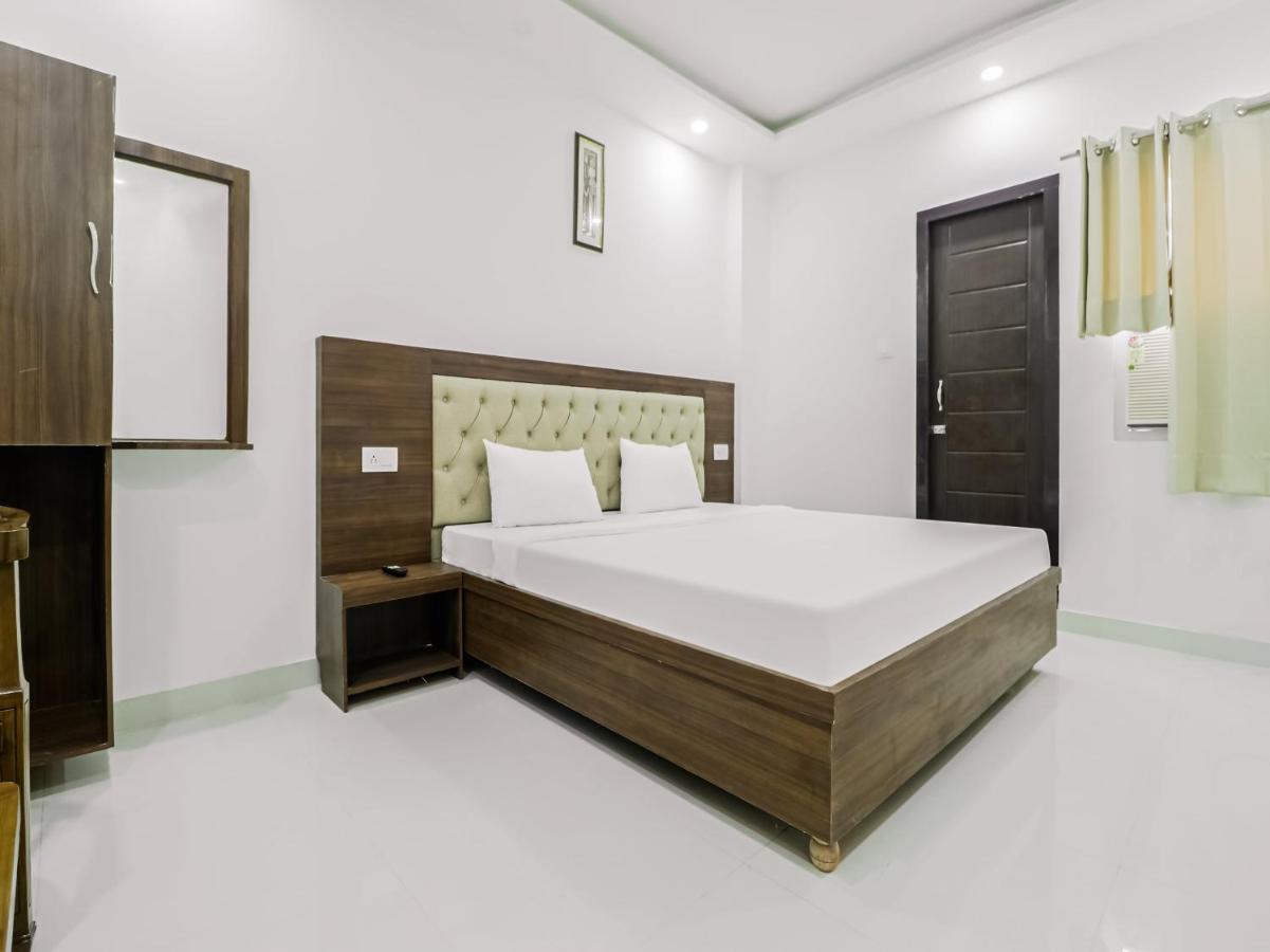 Oyo Townhouse 853 Hotel The Royal Aroma Haridwār Dış mekan fotoğraf